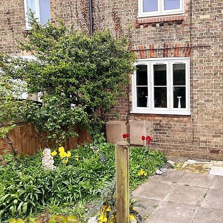 Gorgeous Two Bedroom House In Ely Zewnętrze zdjęcie